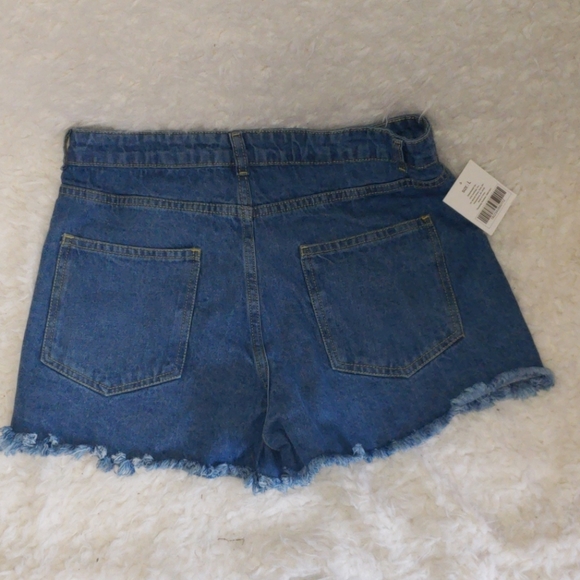 🤩BRAND NEW, NEVER WORN. Style 5 Shorts🤩 - Picture 5 of 7